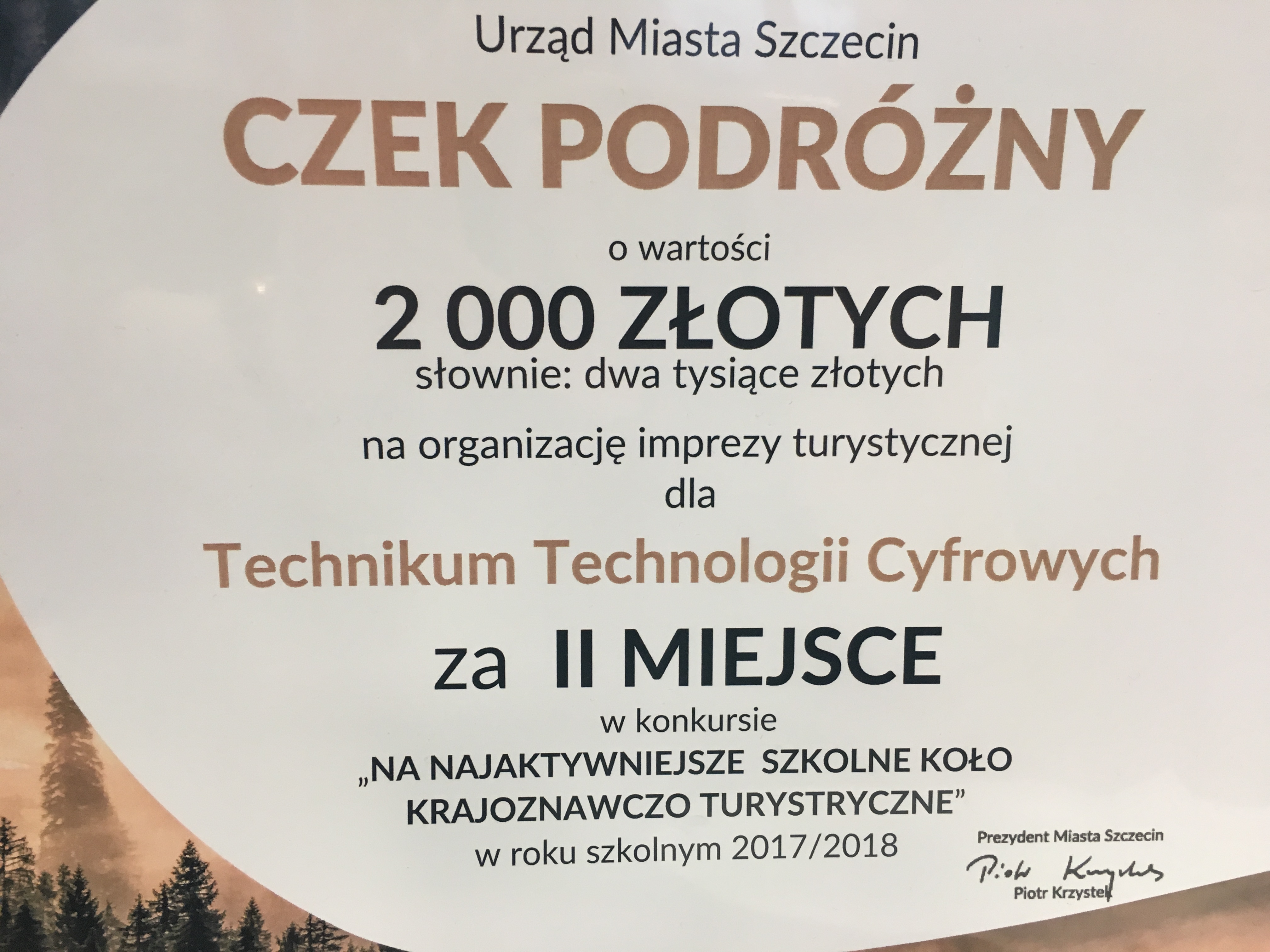 Zdjęcie do aktualności: Najaktywniejsze Szkolne Koło  Krajoznawczo – Turystyczne