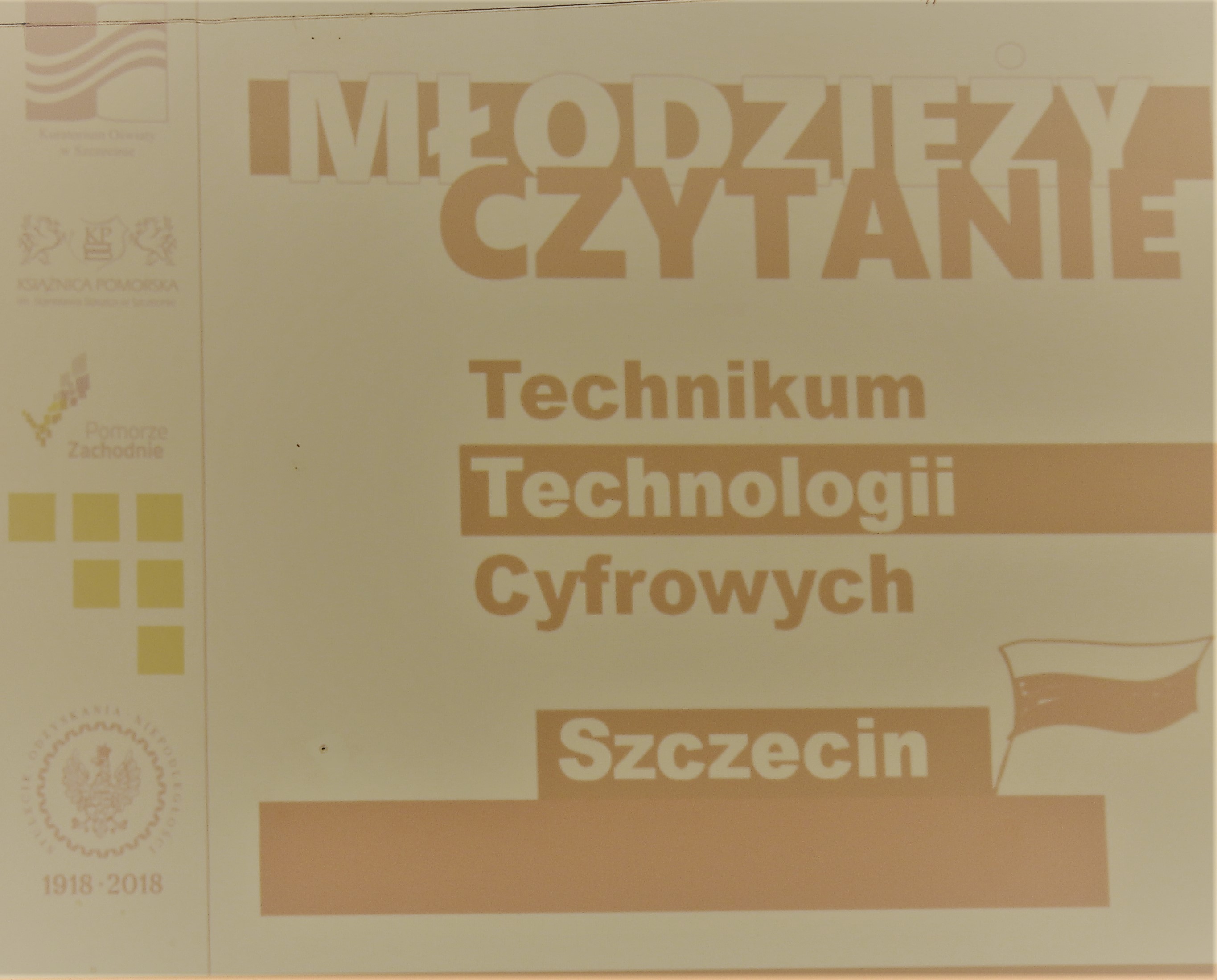 Zdjęcie do aktualności: UCZNIOWIE TTC W III EDYCJI AKCJI „MŁODZIEŻY CZYTANIE”